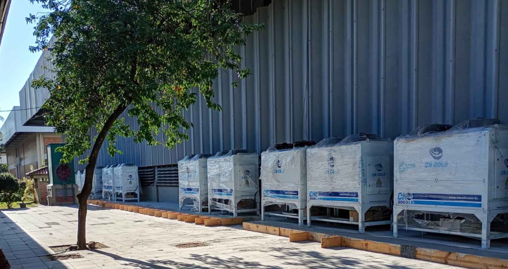 refrigeracao industrial para empresas de grandes operacoes de consumo camara fria tunel de congelamento climatizacao cncold